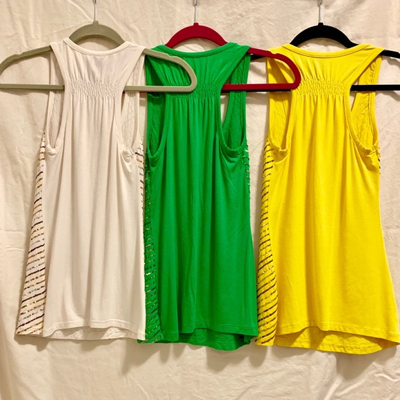 Tank tops - Picture 2 of 2